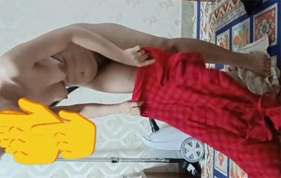 فیلم سکسی ایرانی ممد بیغیرت که از لباس پوشیدن زنش فیلم میگیره