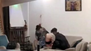 فیلم سوپر ایرانی سکس مخفی دختر پسر دانشجو که داخل خونه لخت میشن و باهم سکس میکنن