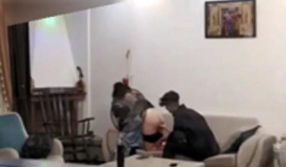 فیلم سوپر ایرانی سکس مخفی دختر پسر دانشجو که داخل خونه لخت میشن و باهم سکس میکنن